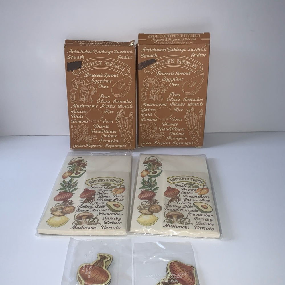 VTG Avon Country Kitchen Magnets And Fragranced Notepads With Spice Garden (2)